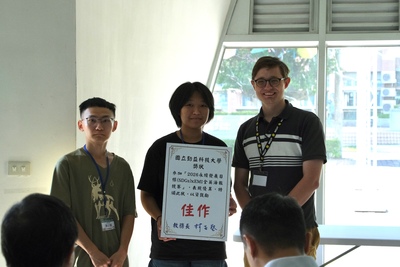 課程結合競賽，教師指導學子比賽得獎圖片
